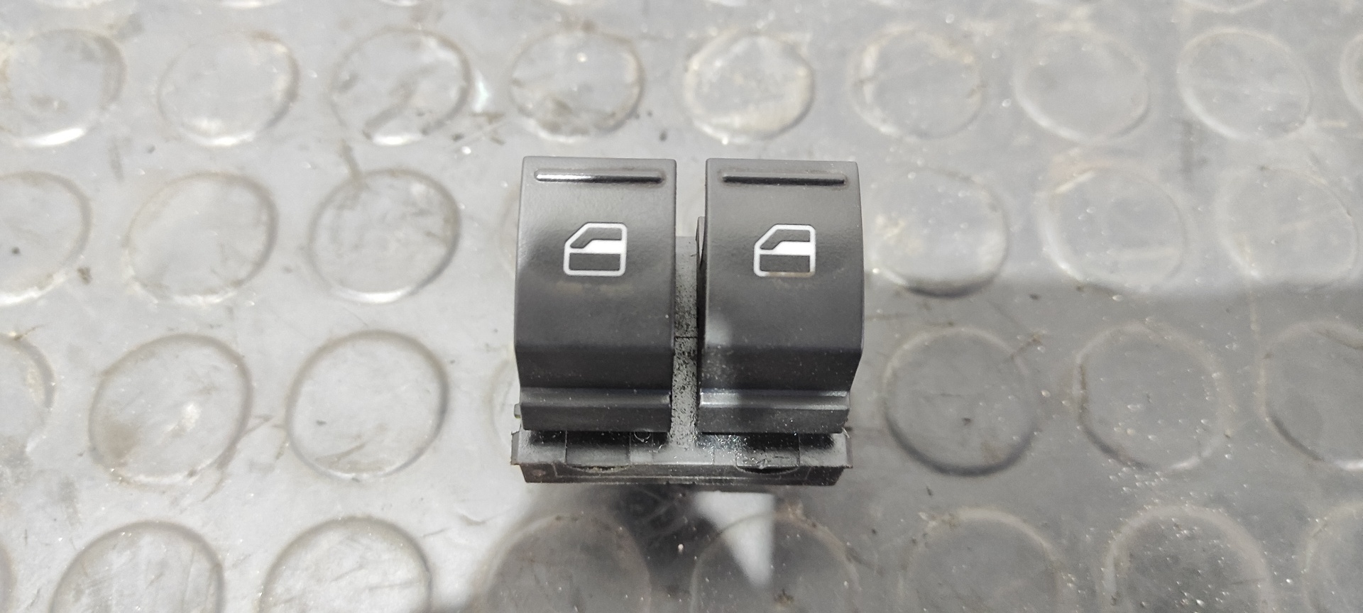 MANDO ELEVALUNAS DELANTERO IZQUIERDO SEAT LEON (1P1)