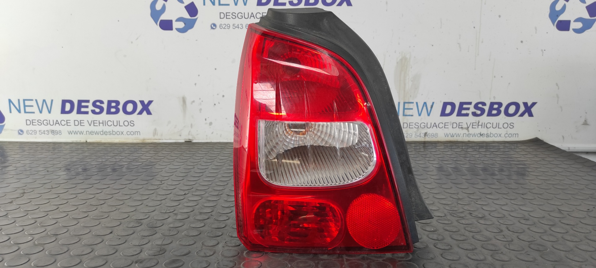 PILOTO TRASERO IZQUIERDO RENAULT TWINGO