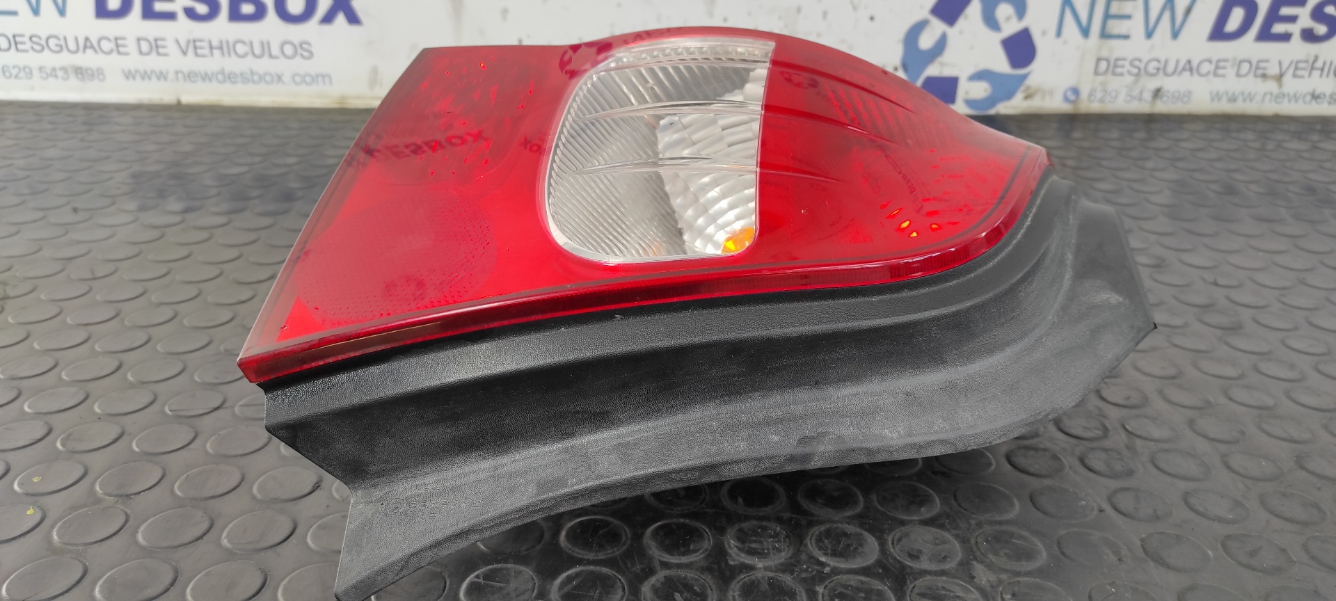 PILOTO TRASERO IZQUIERDO RENAULT TWINGO - vista 6