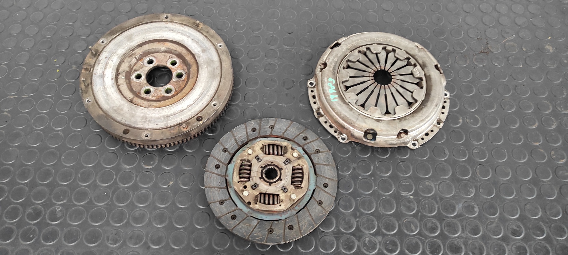 KIT EMBRAGUE VOLKSWAGEN LUPO (6X1/6E1)