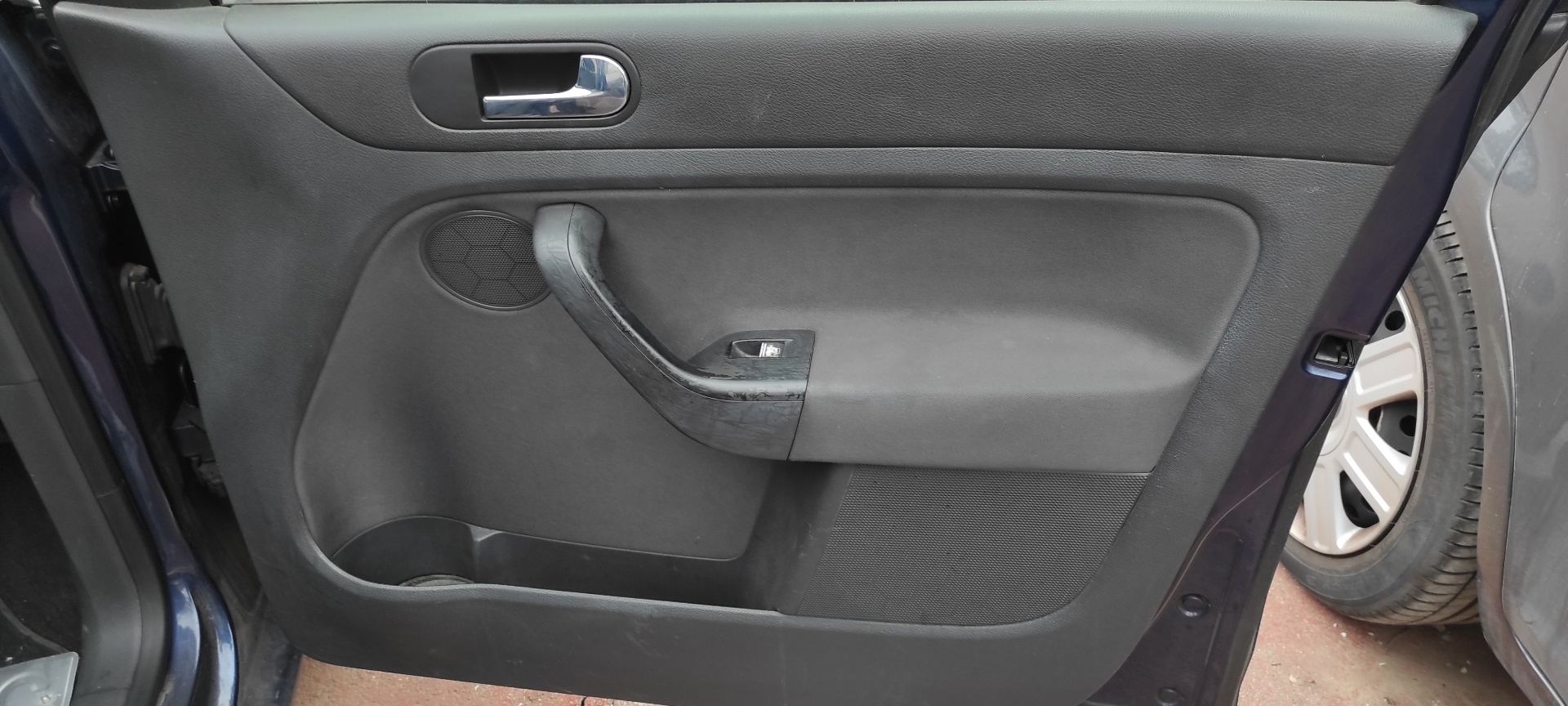 MOTOR LIMPIA DELANTERO VOLKSWAGEN GOLF PLUS (521) - vista 3