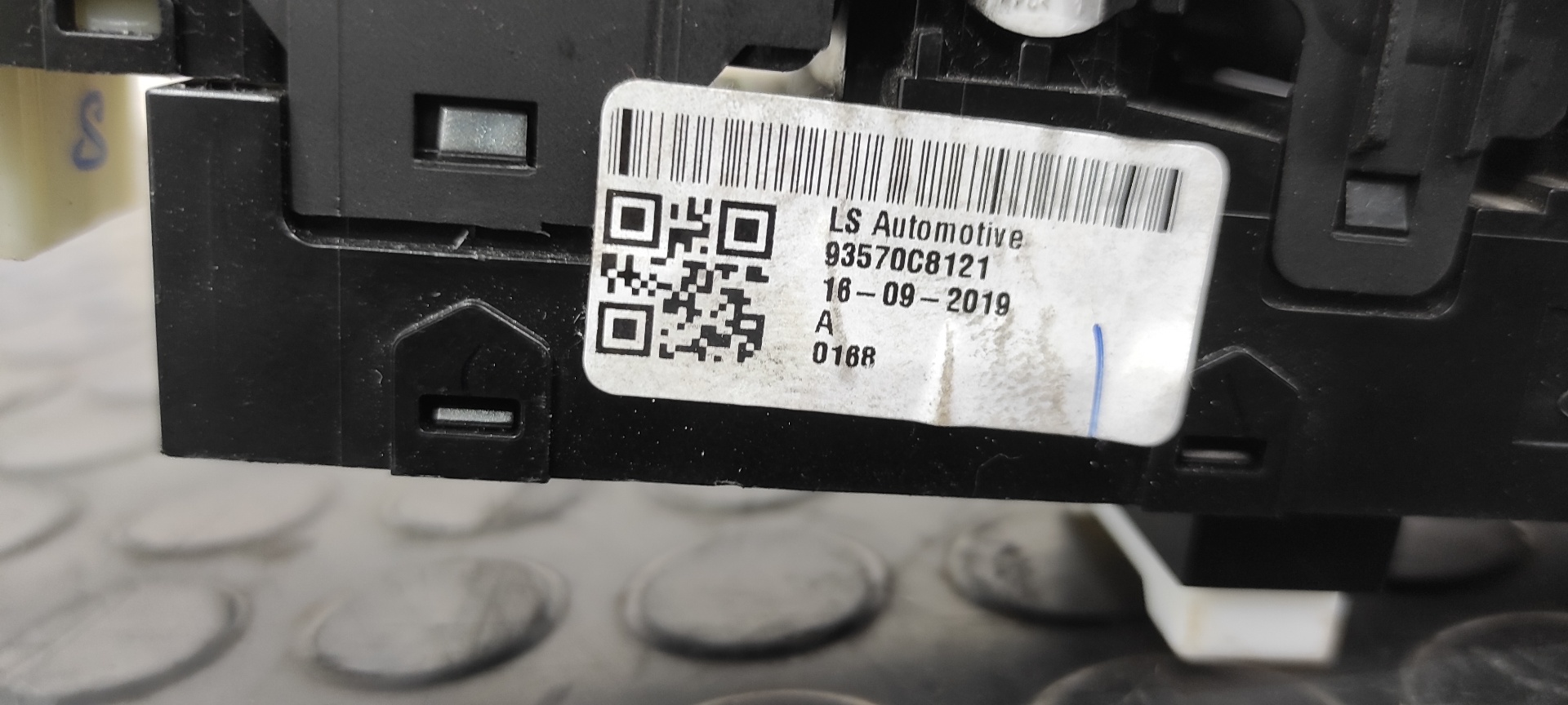 MANDO ELEVALUNAS DELANTERO IZQUIERDO HYUNDAI I20 ACTIVE - vista 5