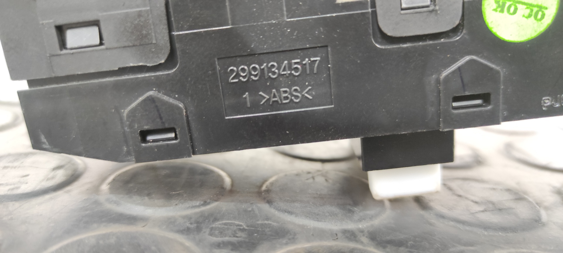 MANDO ELEVALUNAS DELANTERO IZQUIERDO HYUNDAI I20 ACTIVE - vista 3