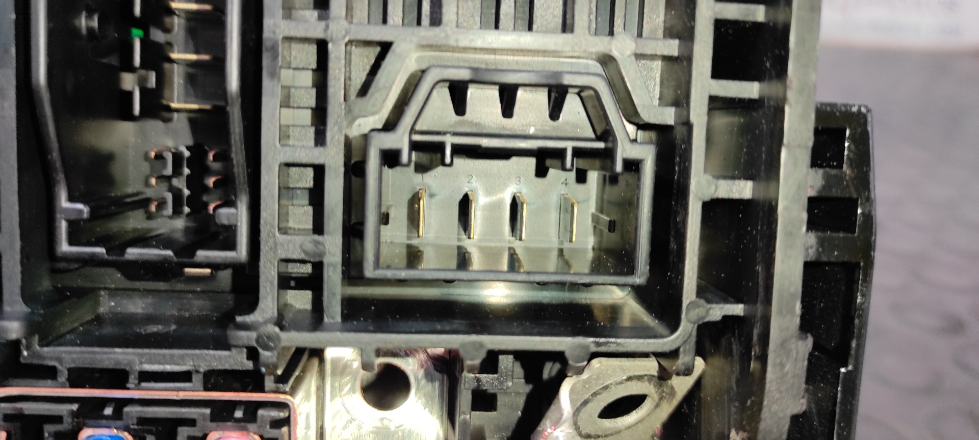 CAJA RELES / FUSIBLES HYUNDAI I20 ACTIVE - vista 12