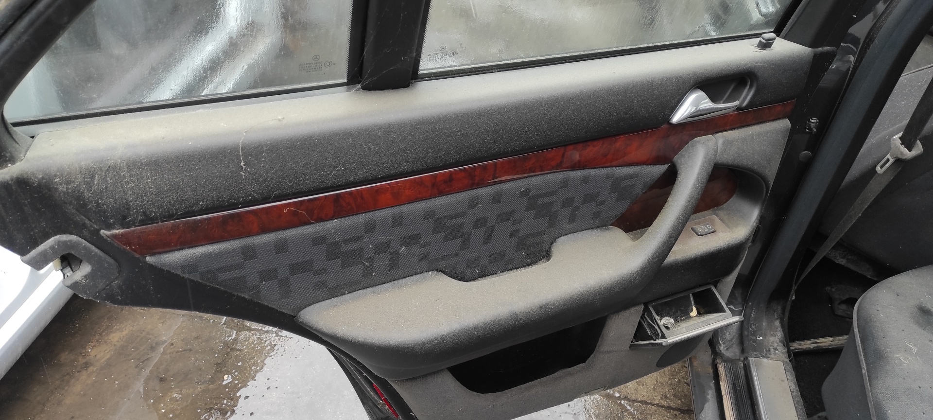 AFORADOR MERCEDES-BENZ CLASE S (W140) BERLINA - vista 3