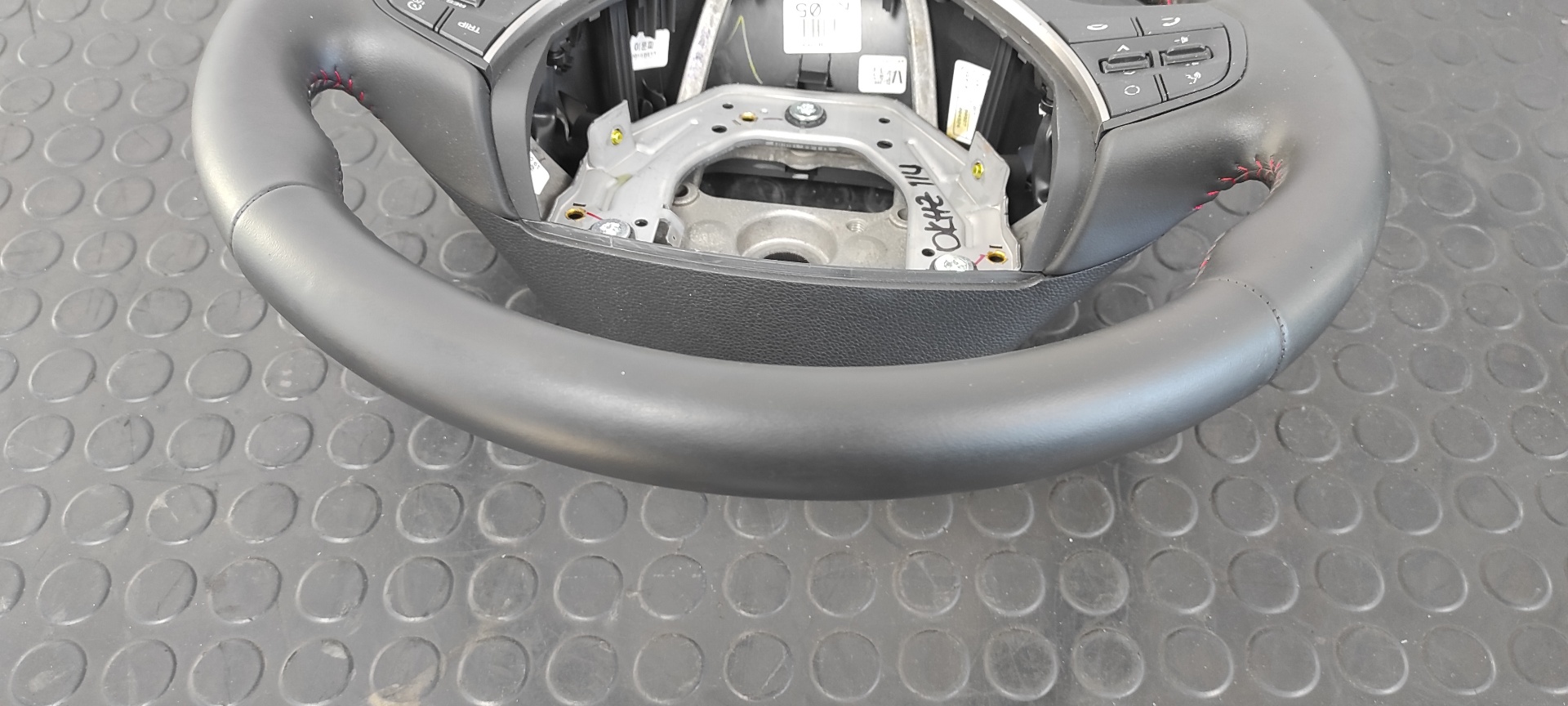 VOLANTE HYUNDAI I20 ACTIVE - vista 10