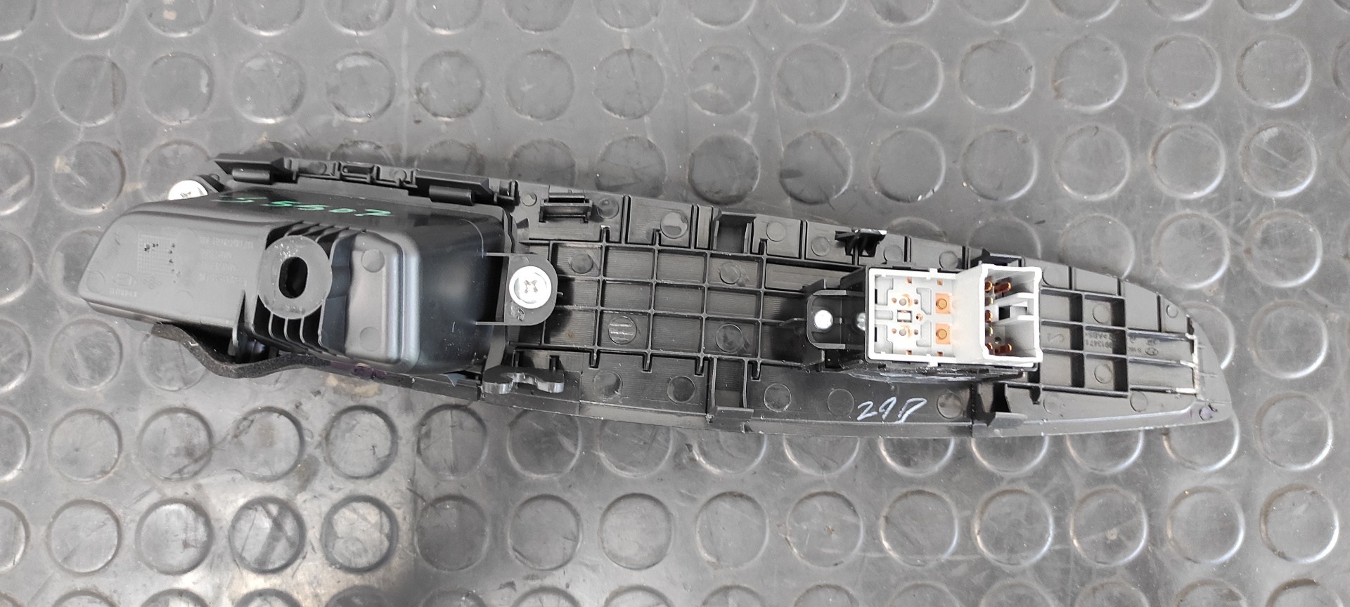 MANDO ELEVALUNAS DELANTERO DERECHO HYUNDAI I20 ACTIVE - vista 4