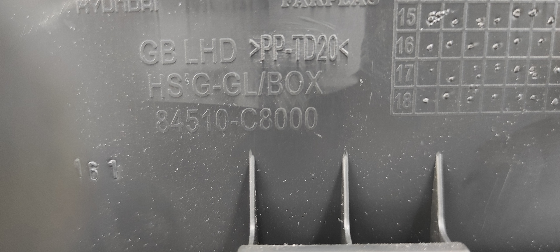 GUANTERA HYUNDAI I20 ACTIVE - vista 7