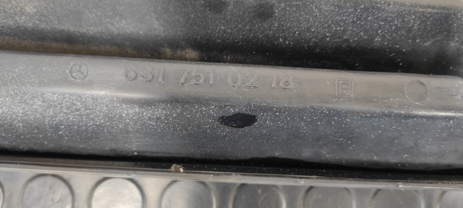 REJILLA DELANTERA MERCEDES-BENZ MB 100 D CAJA CERRADA / COMBI - vista 12