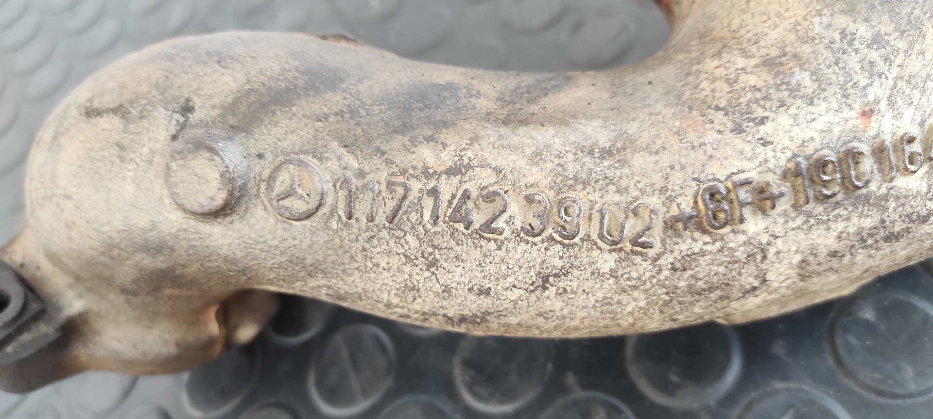 COLECTOR ESCAPE MERCEDES-BENZ CLASE S (W126) BERLINA+COUPE - vista 6