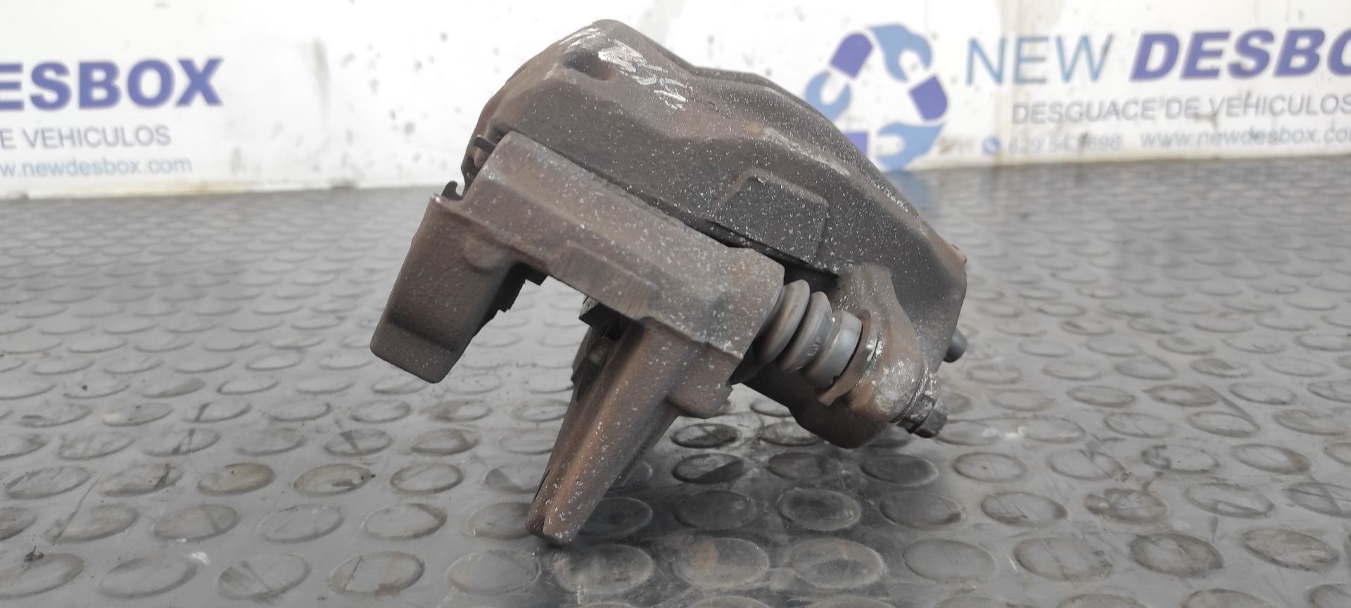 PINZA DE FRENO DELANTERA DERECHA TOYOTA COROLLA VERSO (R1) - vista 2