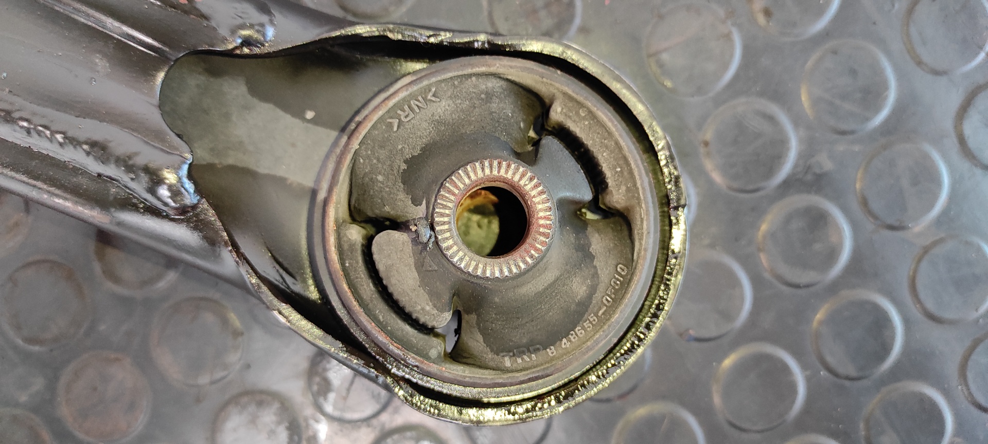 BRAZO DERECHO INFERIOR DELANTERO TOYOTA COROLLA VERSO (R1) - vista 3