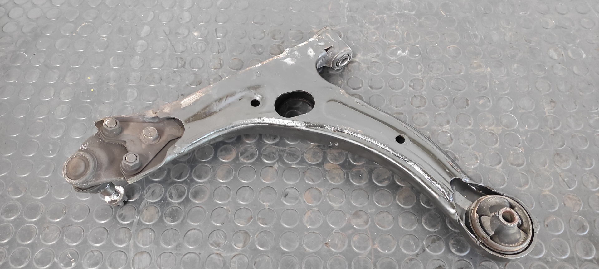 BRAZO DERECHO INFERIOR DELANTERO TOYOTA COROLLA VERSO (R1) - vista 5