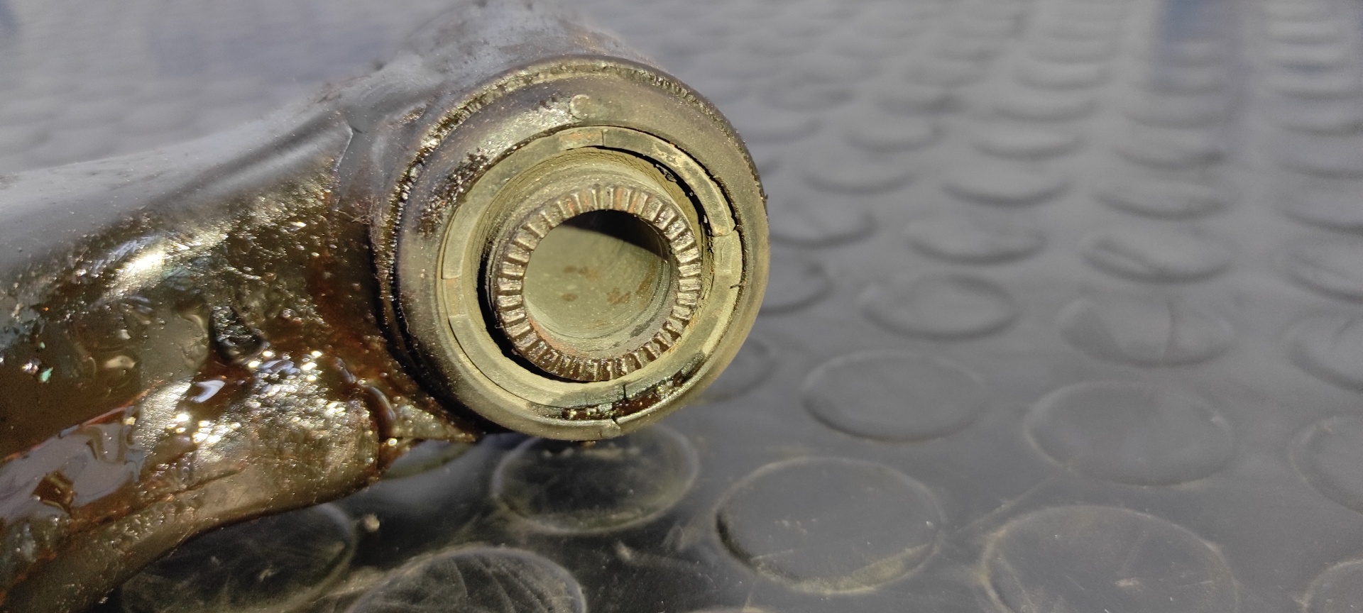 BRAZO IZQUIERDO INFERIOR DELANTERO TOYOTA COROLLA VERSO (R1) - vista 4