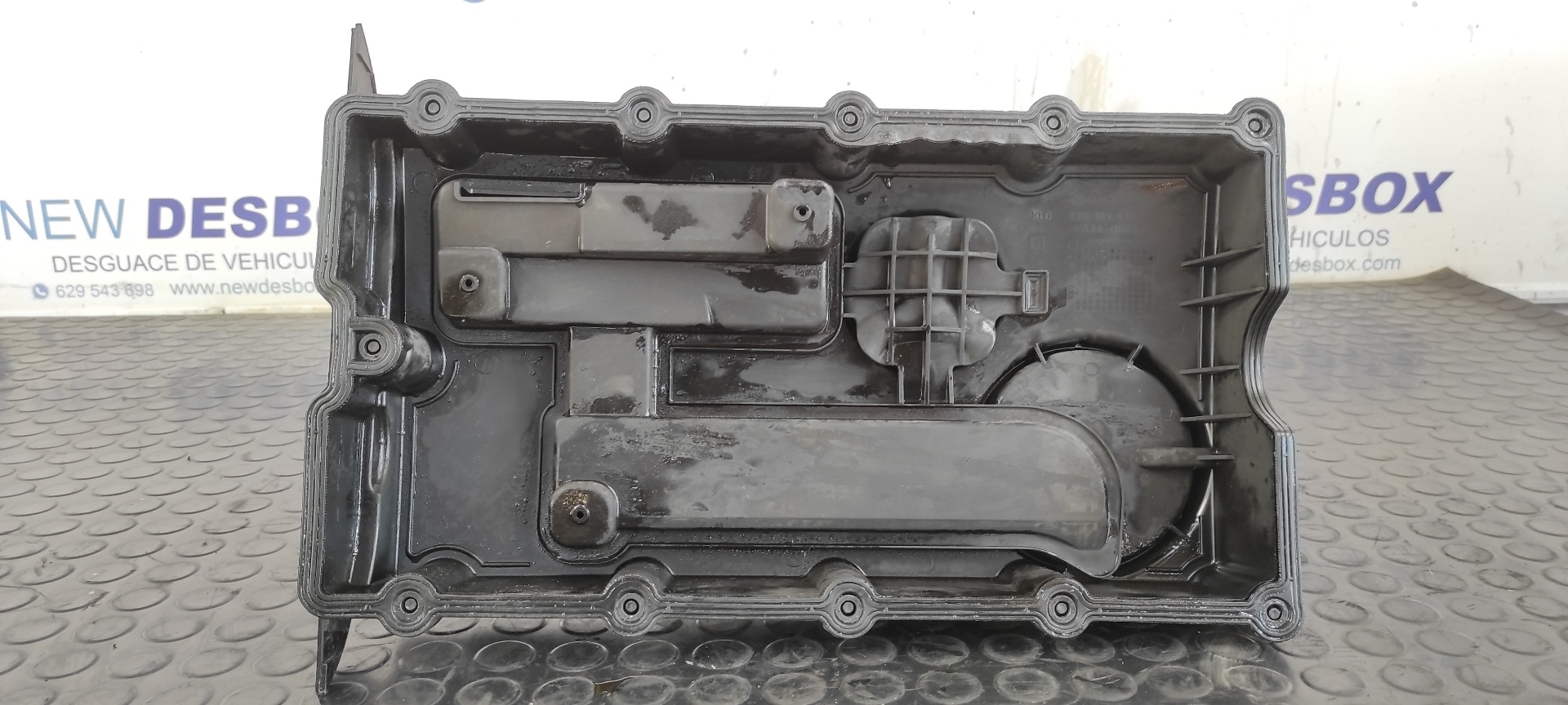 TAPA BALANCINES VOLKSWAGEN GOLF V BERLINA (1K1) - vista 2