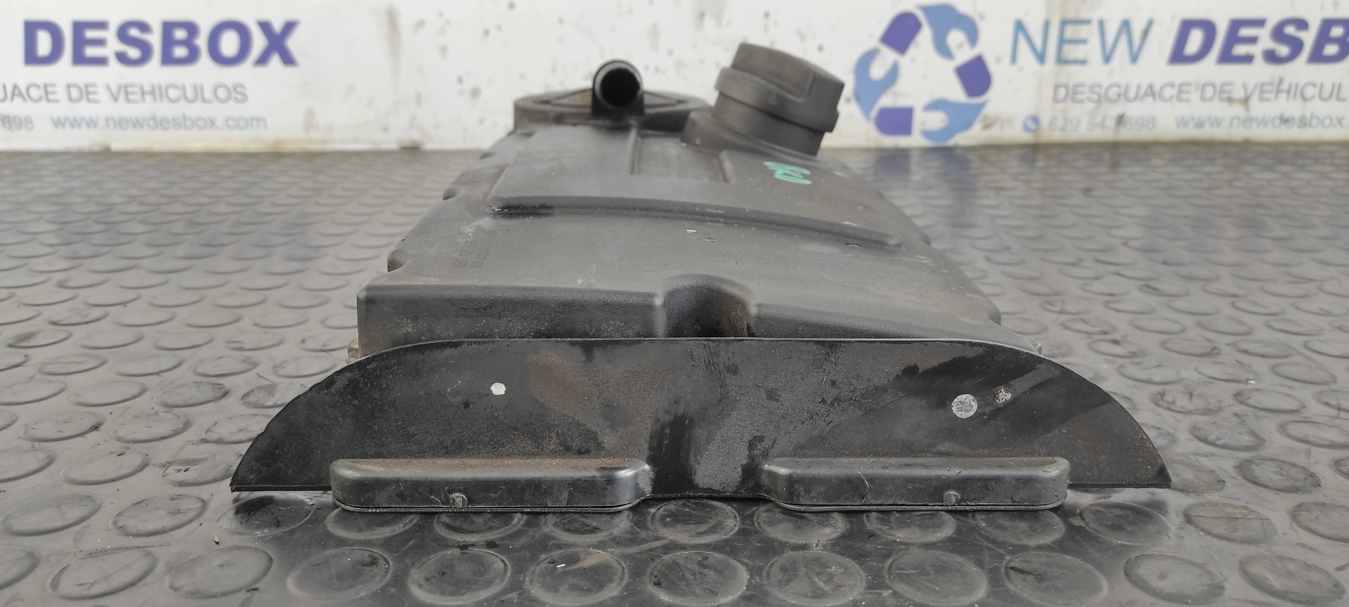TAPA BALANCINES VOLKSWAGEN GOLF V BERLINA (1K1) - vista 3