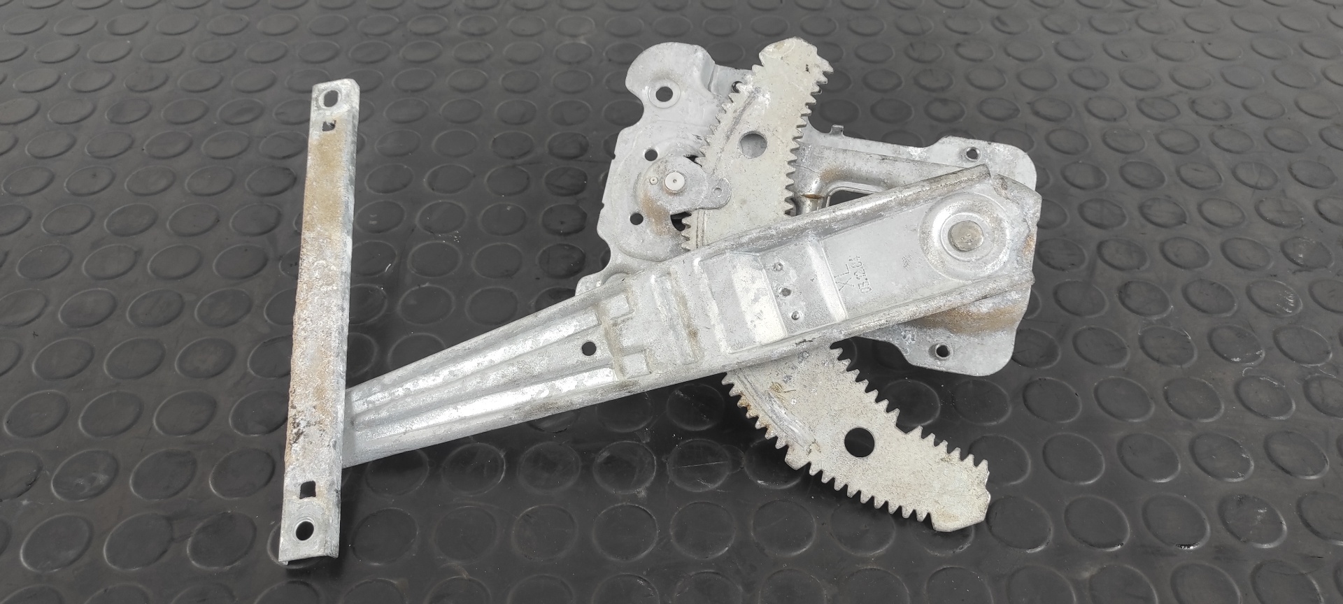 ELEVALUNAS TRASERO IZQUIERDO NISSAN MICRA (K12E) - vista 4