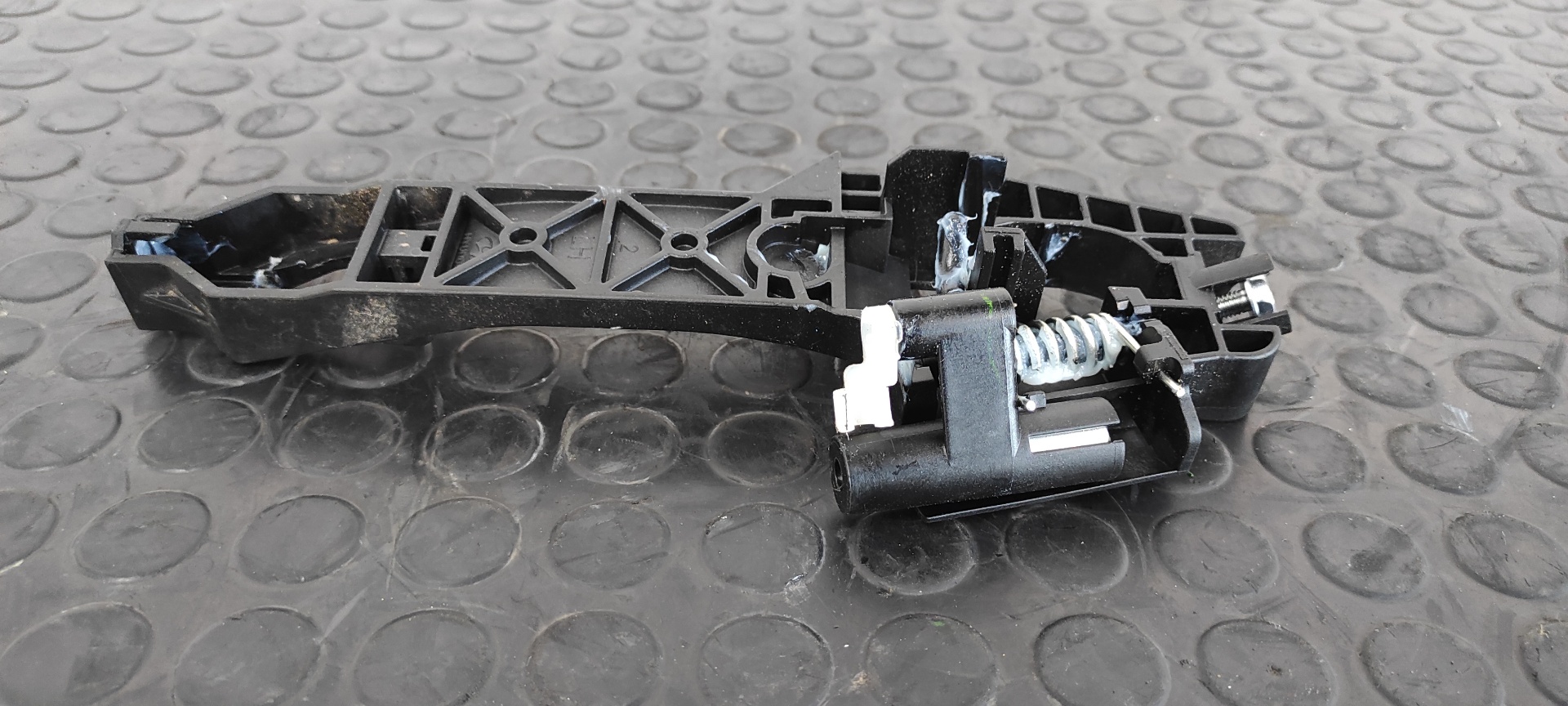 MANETA  TRASERA IZQUIERDA HYUNDAI I20 ACTIVE - vista 2