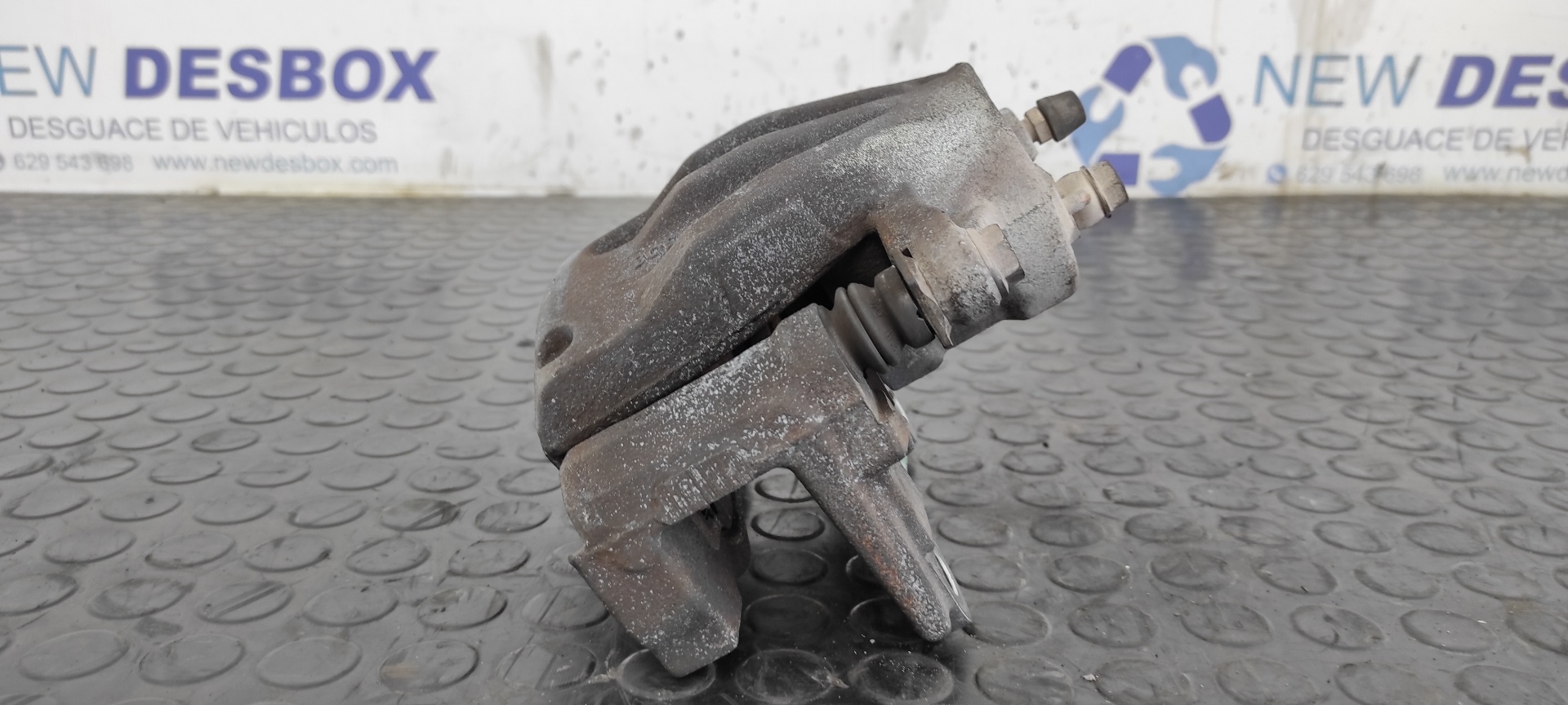 PINZA DE FRENO DELANTERA DERECHA TOYOTA COROLLA VERSO (R1) - vista 3