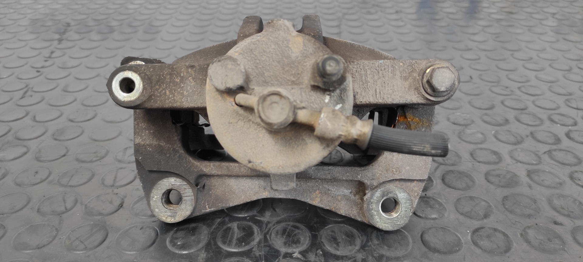 PINZA DE FRENO DELANTERA DERECHA TOYOTA COROLLA (E12) - vista 4