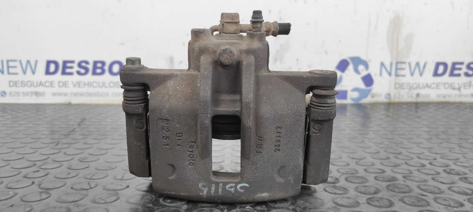 PINZA DE FRENO DELANTERA IZQUIERDA TOYOTA COROLLA (E12)