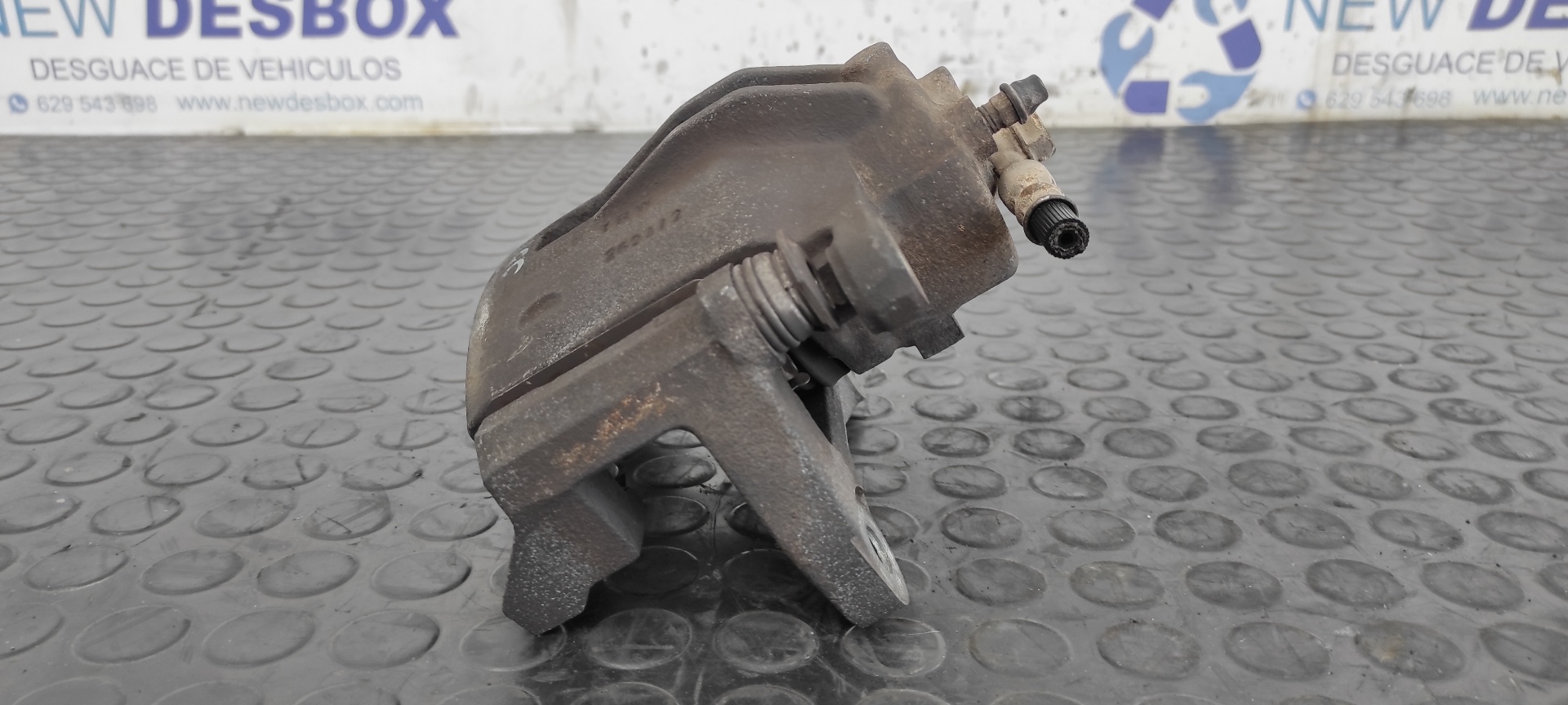 PINZA DE FRENO DELANTERA IZQUIERDA TOYOTA COROLLA (E12) - vista 6