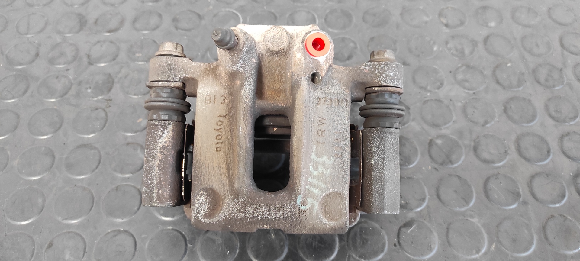 PINZA DE FRENO TRASERA DERECHA TOYOTA COROLLA (E12)