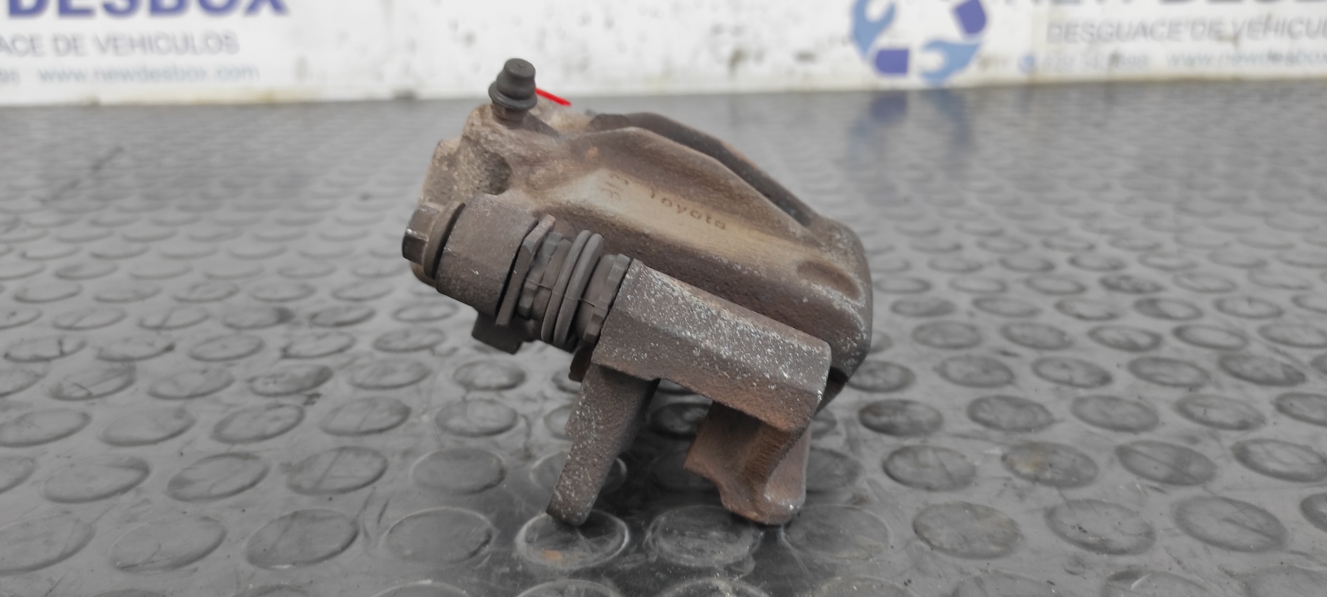 PINZA DE FRENO TRASERA DERECHA TOYOTA COROLLA (E12) - vista 5