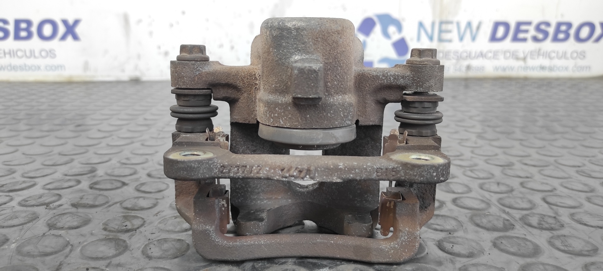 PINZA DE FRENO TRASERA DERECHA TOYOTA COROLLA (E12) - vista 4