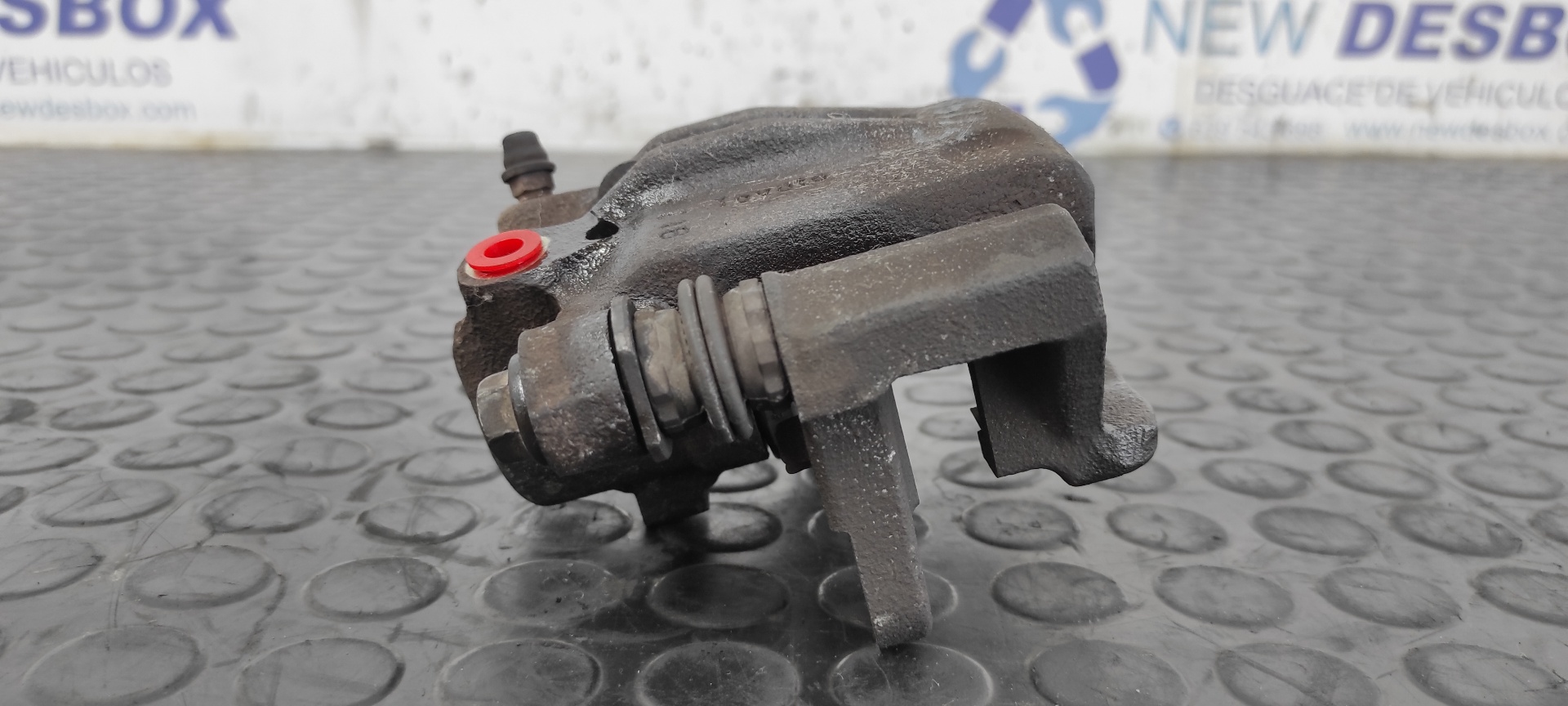 PINZA DE FRENO TRASERA IZQUIERDA TOYOTA COROLLA (E12) - vista 3