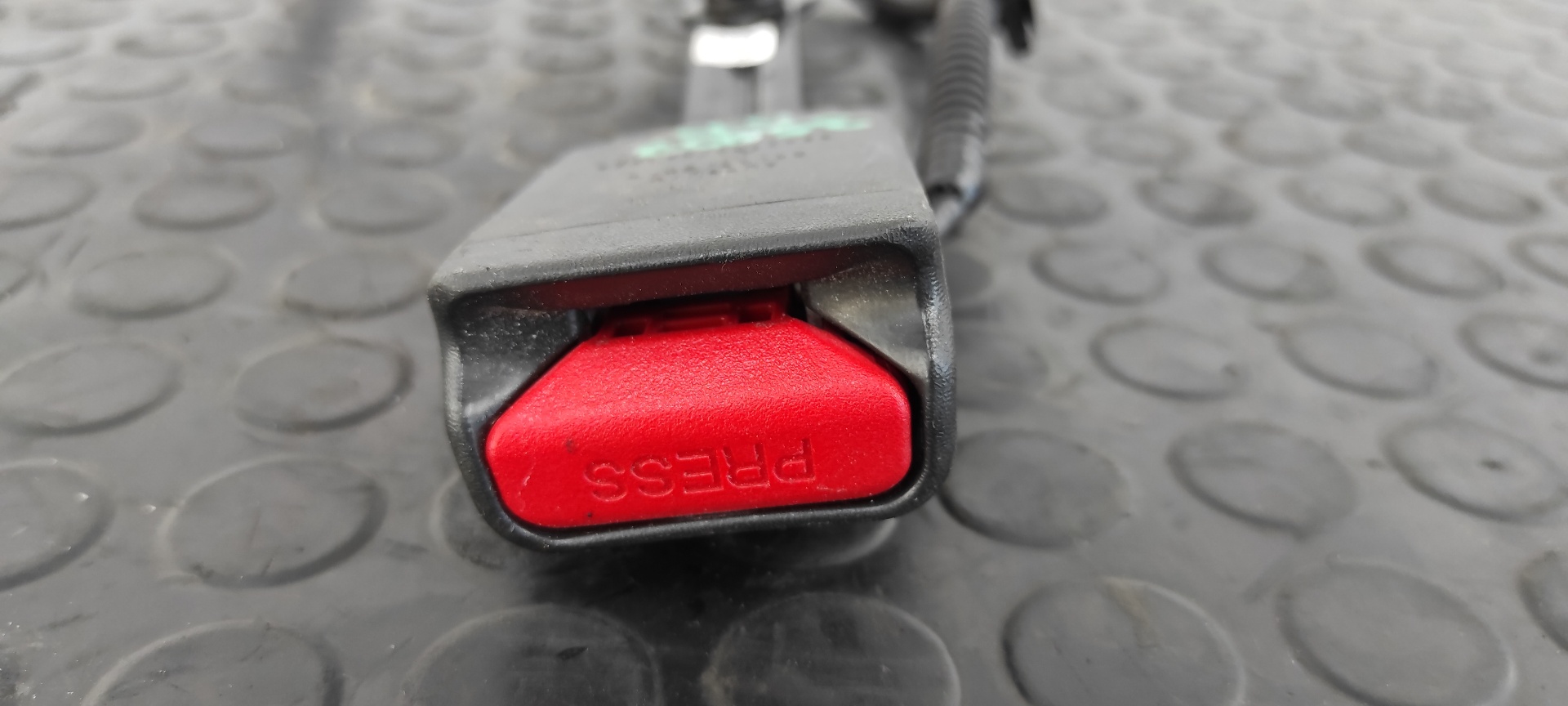 PRETENSOR AIRBAG DERECHO HYUNDAI I20 ACTIVE - vista 6