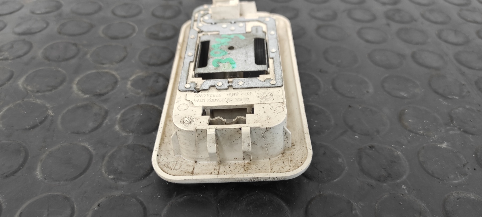 LUZ INTERIOR FIAT 500 CABRIO (150) - vista 6