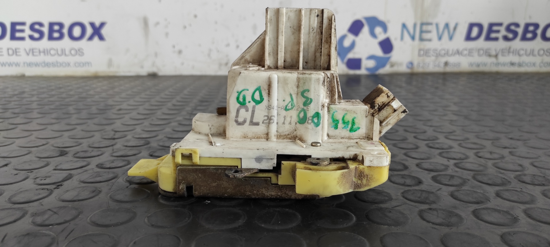 CERRADURA PUERTA DELANTERA DERECHA FORD FOCUS BERLINA (CAK)