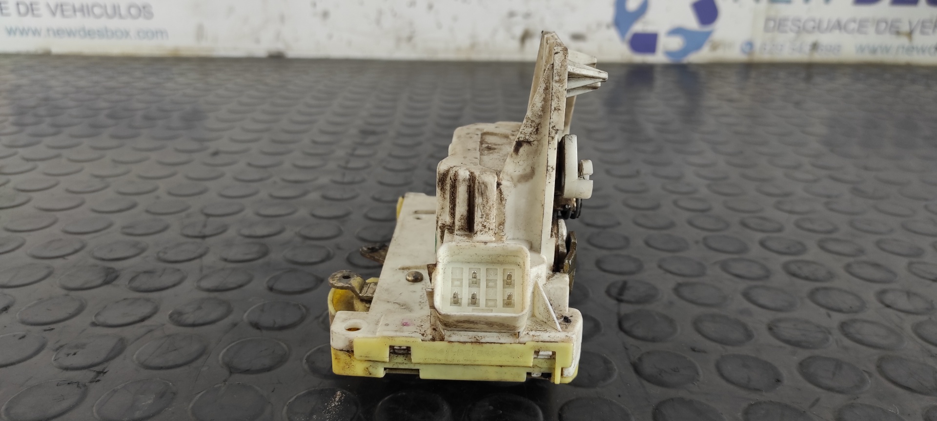 CERRADURA PUERTA DELANTERA DERECHA FORD FOCUS BERLINA (CAK) - vista 4