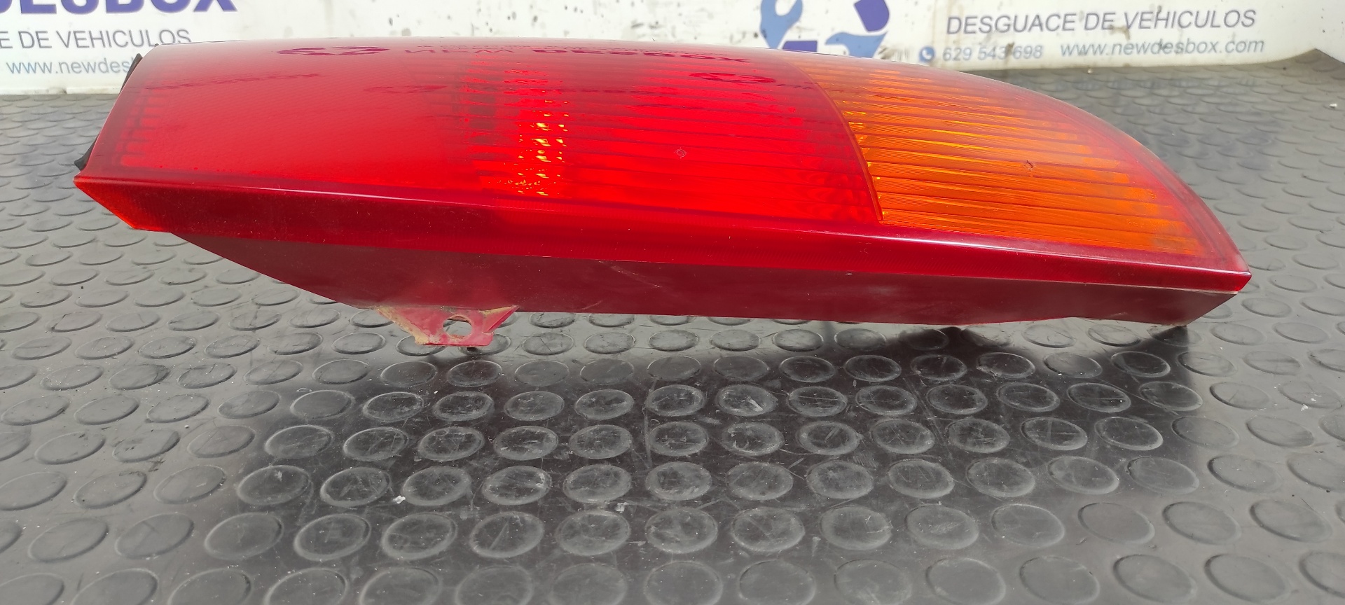 PILOTO TRASERO DERECHO FORD FOCUS BERLINA (CAK) - vista 7