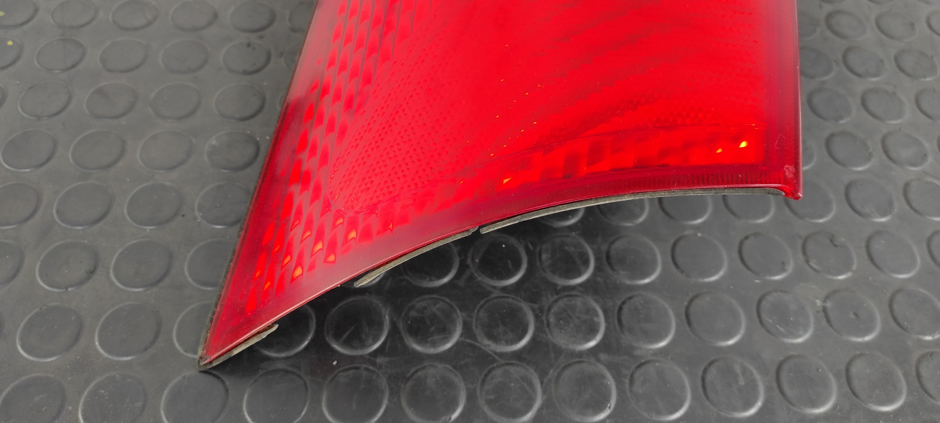 PILOTO TRASERO DERECHO FORD FOCUS BERLINA (CAK) - vista 4