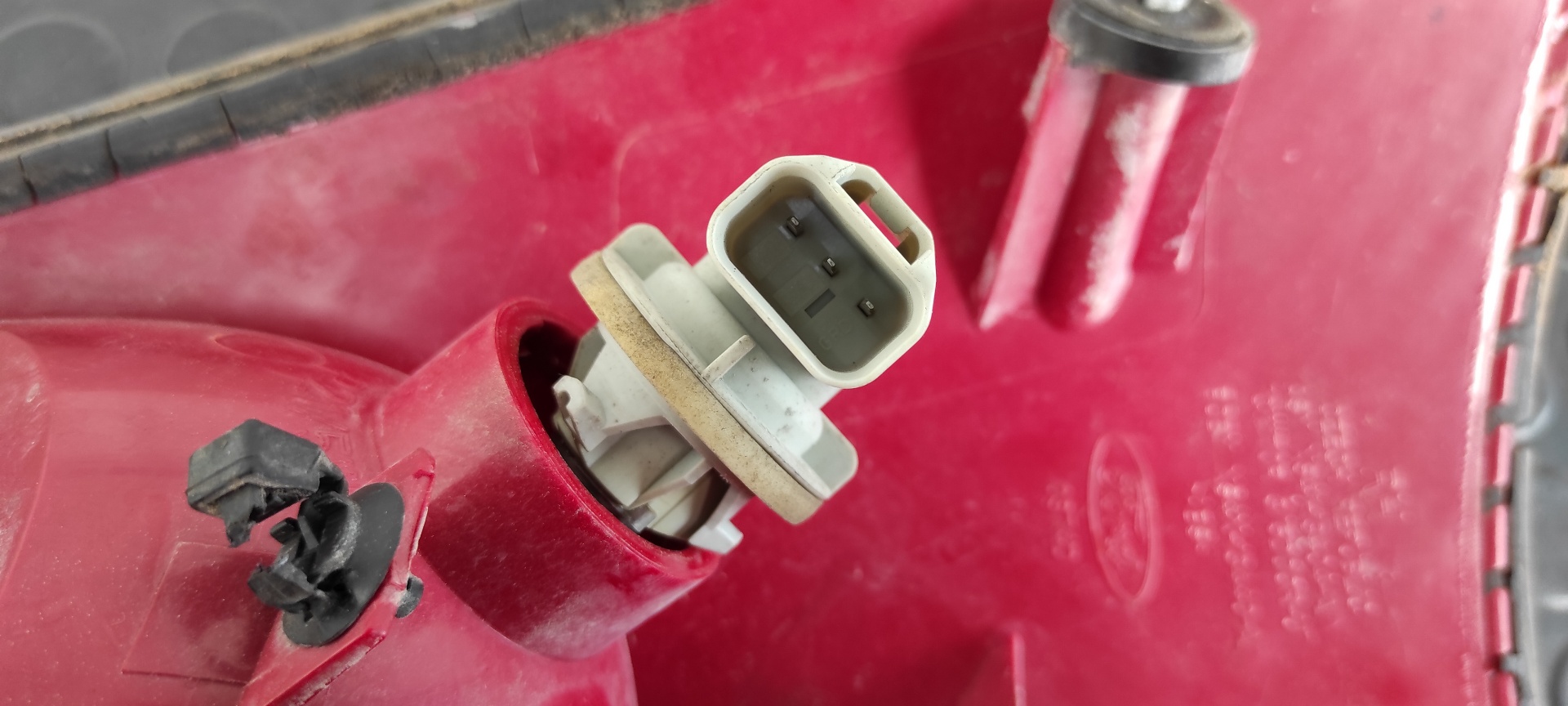 PILOTO TRASERO DERECHO FORD FOCUS BERLINA (CAK) - vista 5