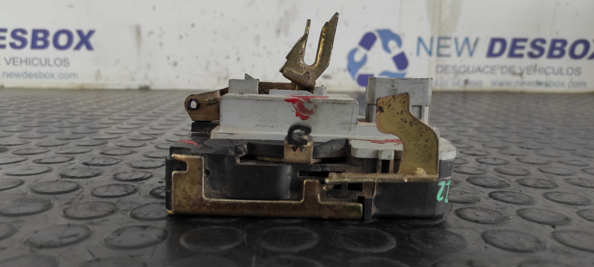 CERRADURA PUERTA DELANTERA IZQUIERDA CITROEN XSARA BERLINA