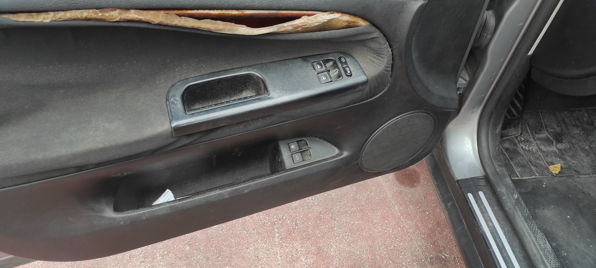 CINTURON TRASERO DERECHO VOLKSWAGEN PASSAT BERLINA (3B3) - vista 10