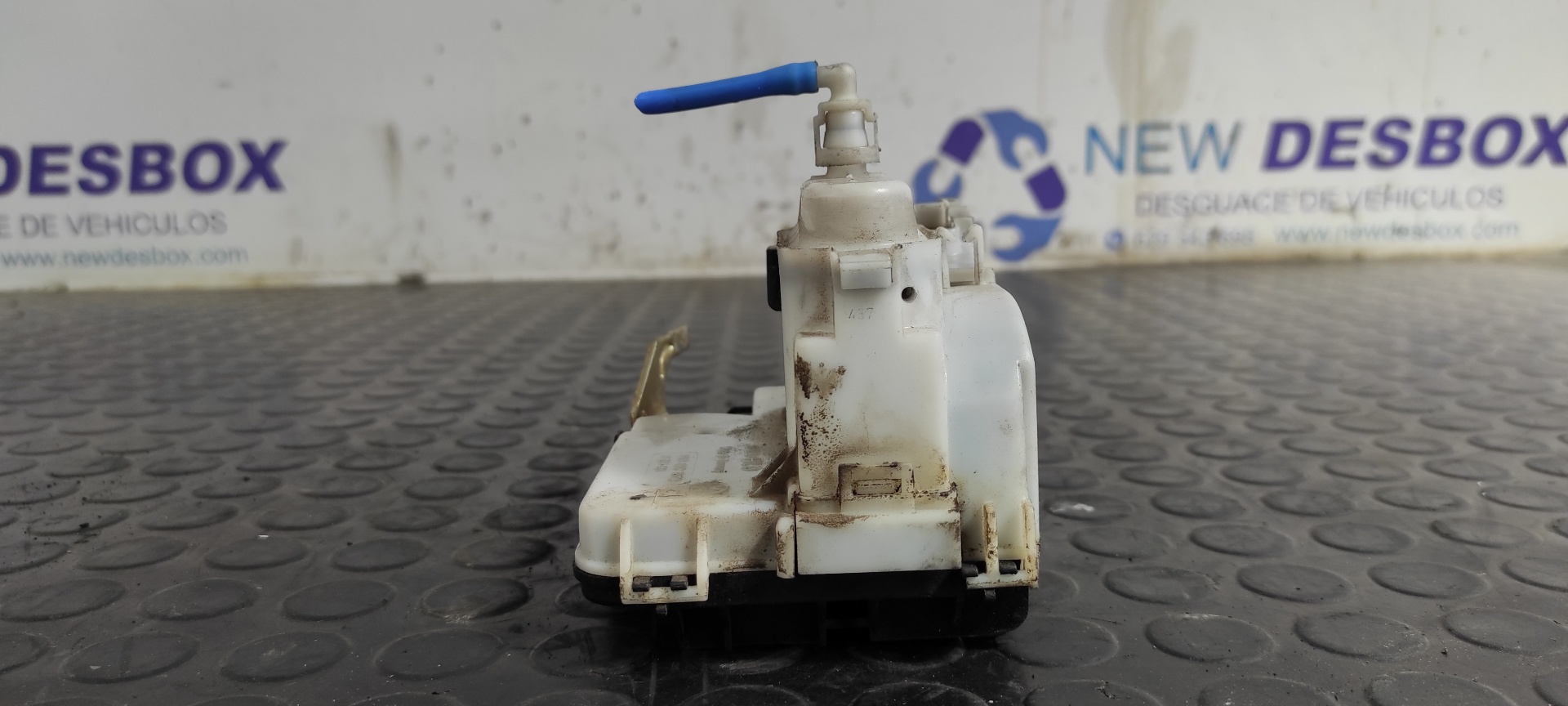 CERRADURA PUERTA DELANTERA DERECHA VOLKSWAGEN POLO BERLINA (6N1) - vista 6