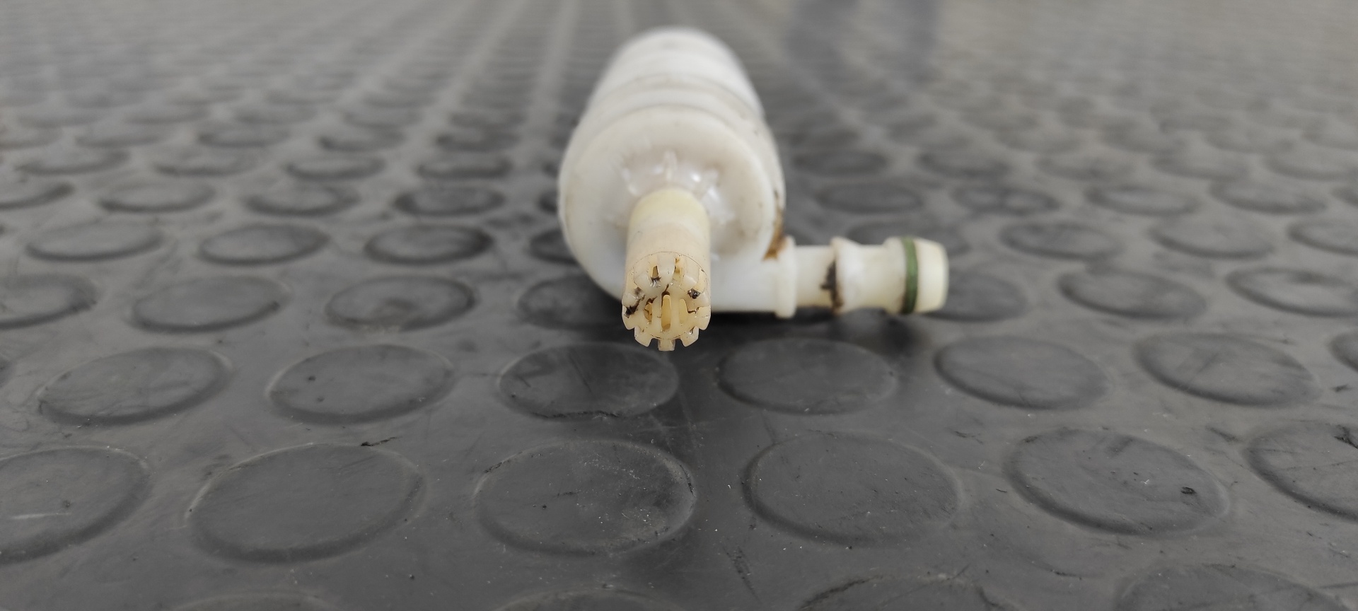 BOMBA LIMPIA MERCEDES-BENZ CLASE C (W203) BERLINA - vista 4