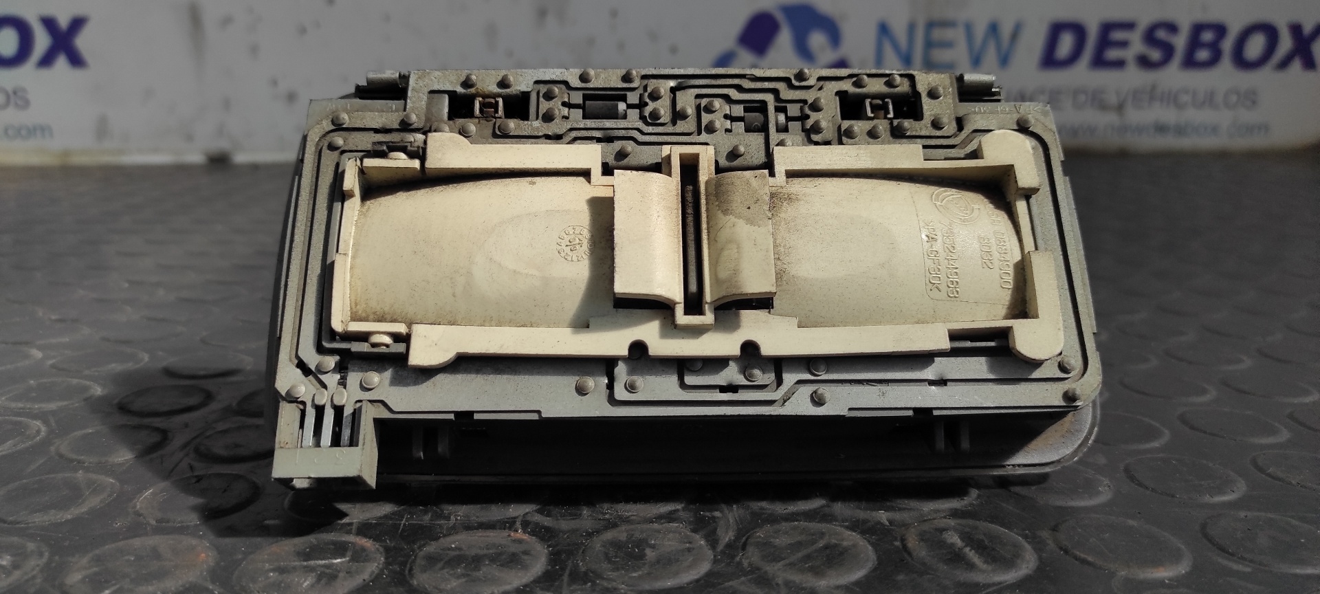 LUZ INTERIOR CITROEN JUMPER CAJA ABIERTA (06.2006 =>) - vista 6