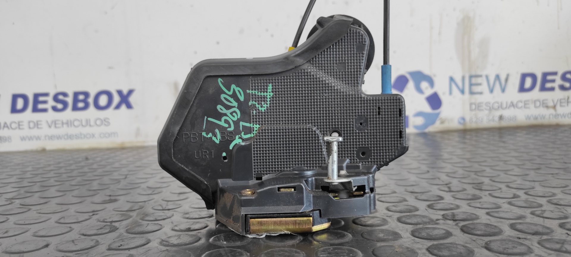 CERRADURA PUERTA TRASERA DERECHA TOYOTA COROLLA VERSO (R1)