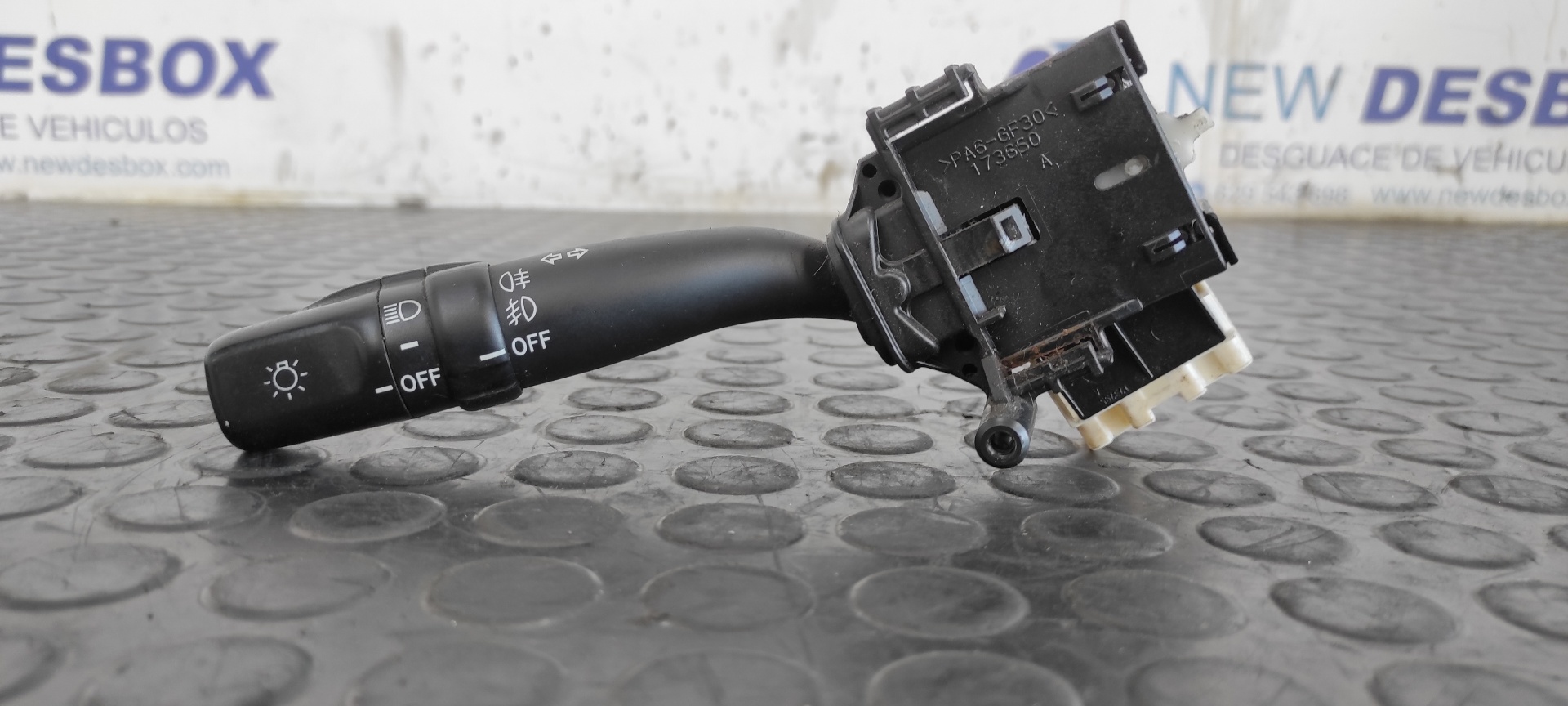 MANDO LUCES TOYOTA COROLLA VERSO (R1)