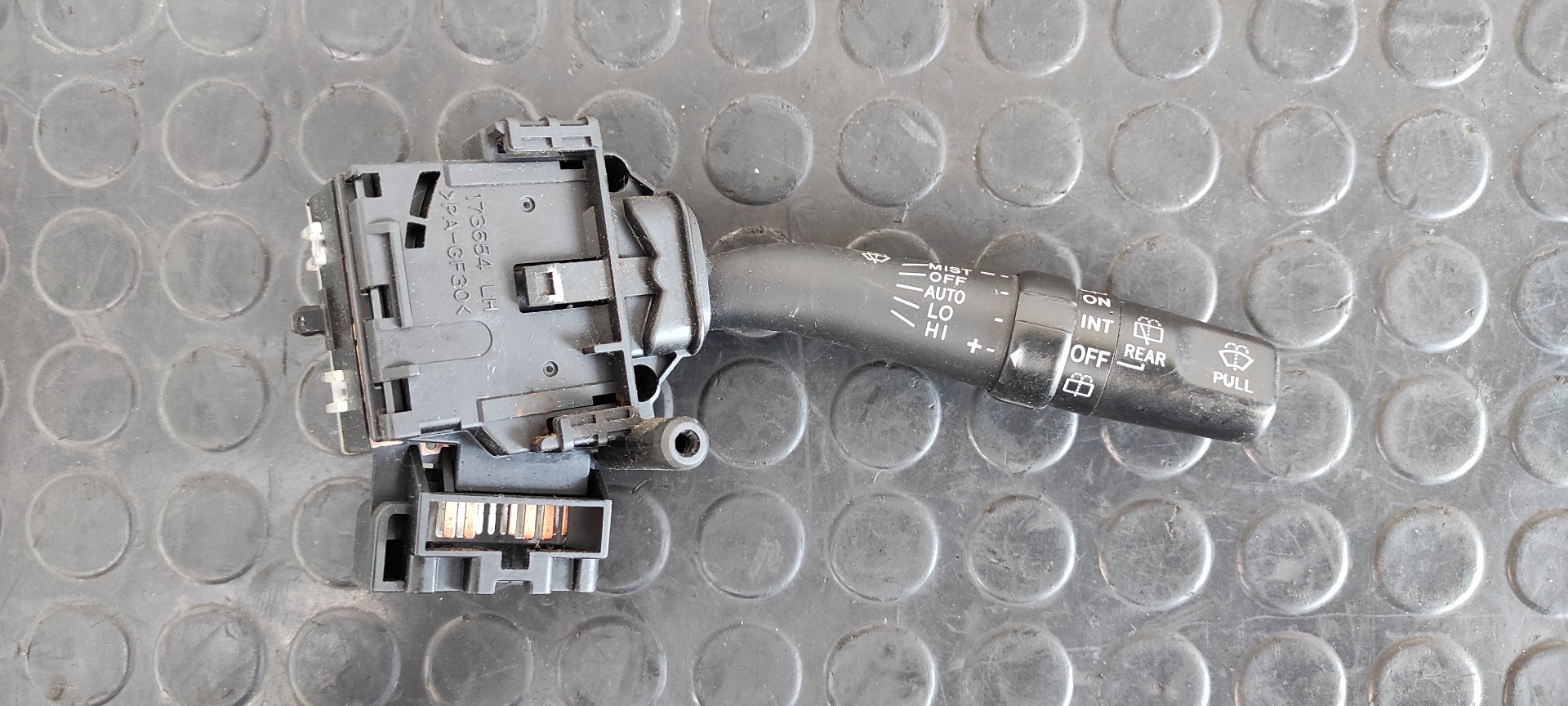 MANDO LIMPIA TOYOTA COROLLA VERSO (R1)