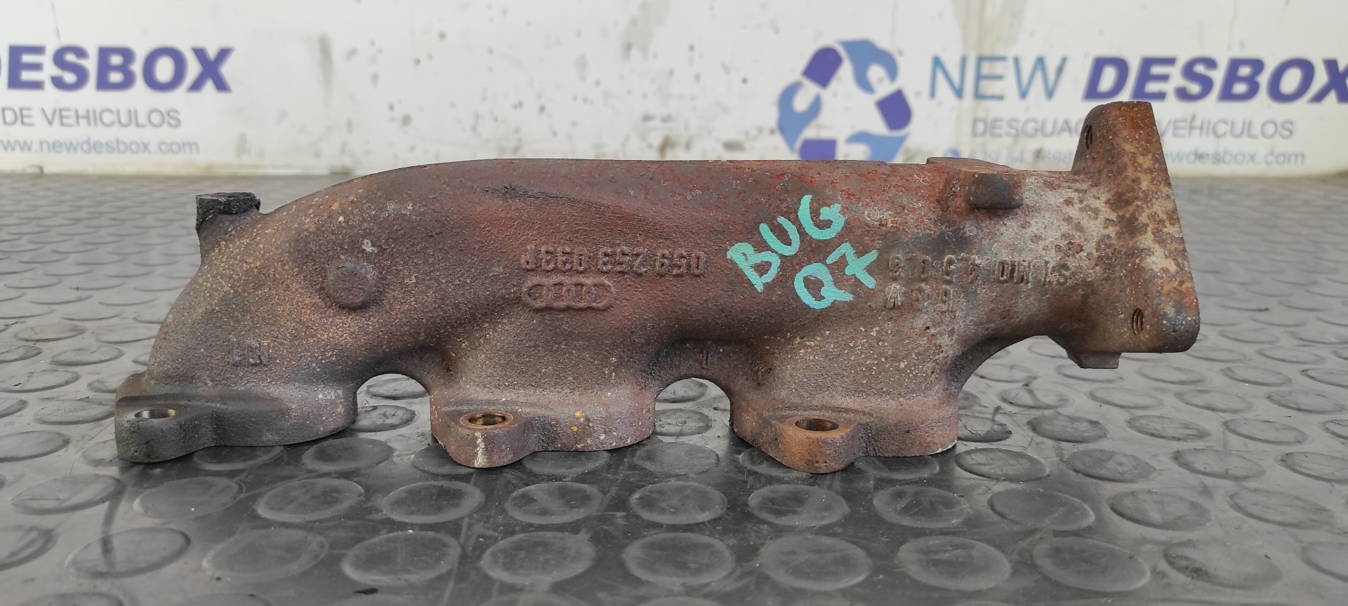 COLECTOR ESCAPE AUDI Q7 (4L)