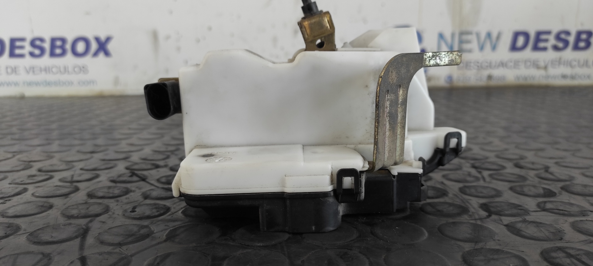 CERRADURA PUERTA TRASERA IZQUIERDA SEAT CORDOBA BERLINA (6K2)