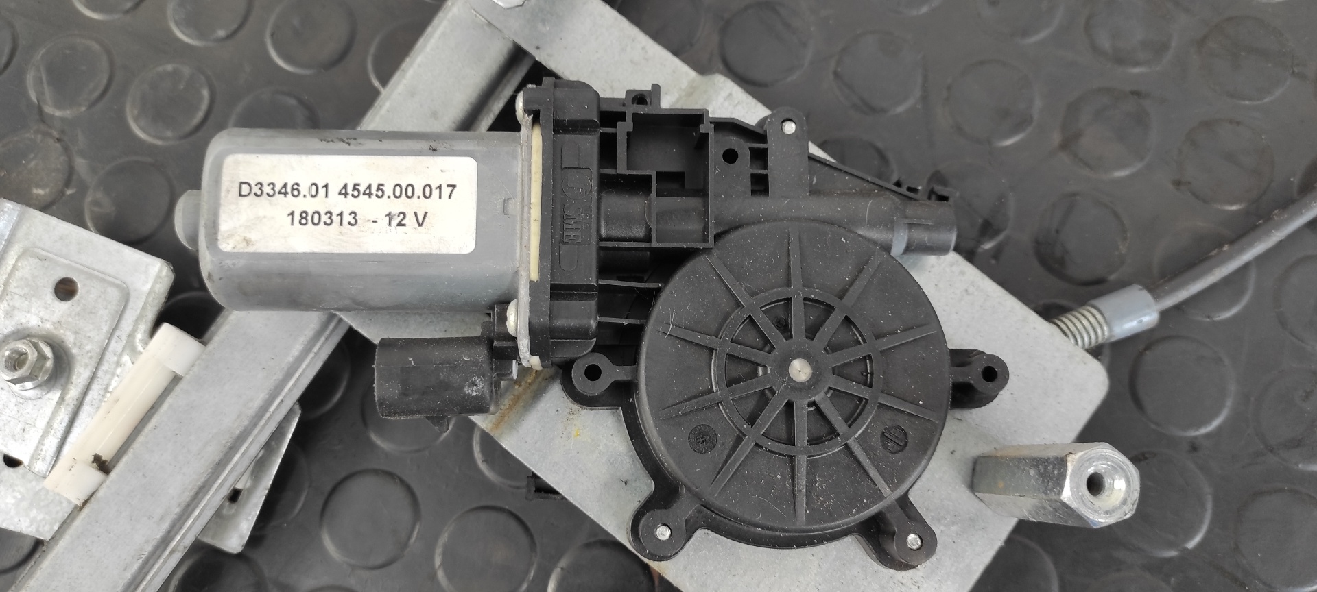 ELEVALUNAS DELANTERO DERECHO VOLKSWAGEN POLO BERLINA (6N1) - vista 3