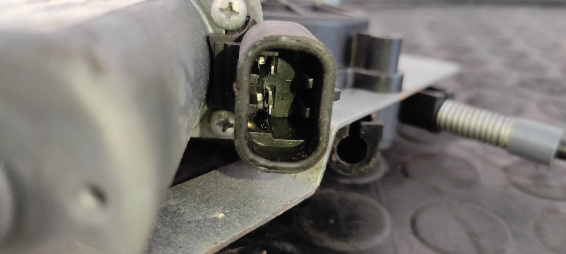 ELEVALUNAS DELANTERO DERECHO VOLKSWAGEN POLO BERLINA (6N1) - vista 4