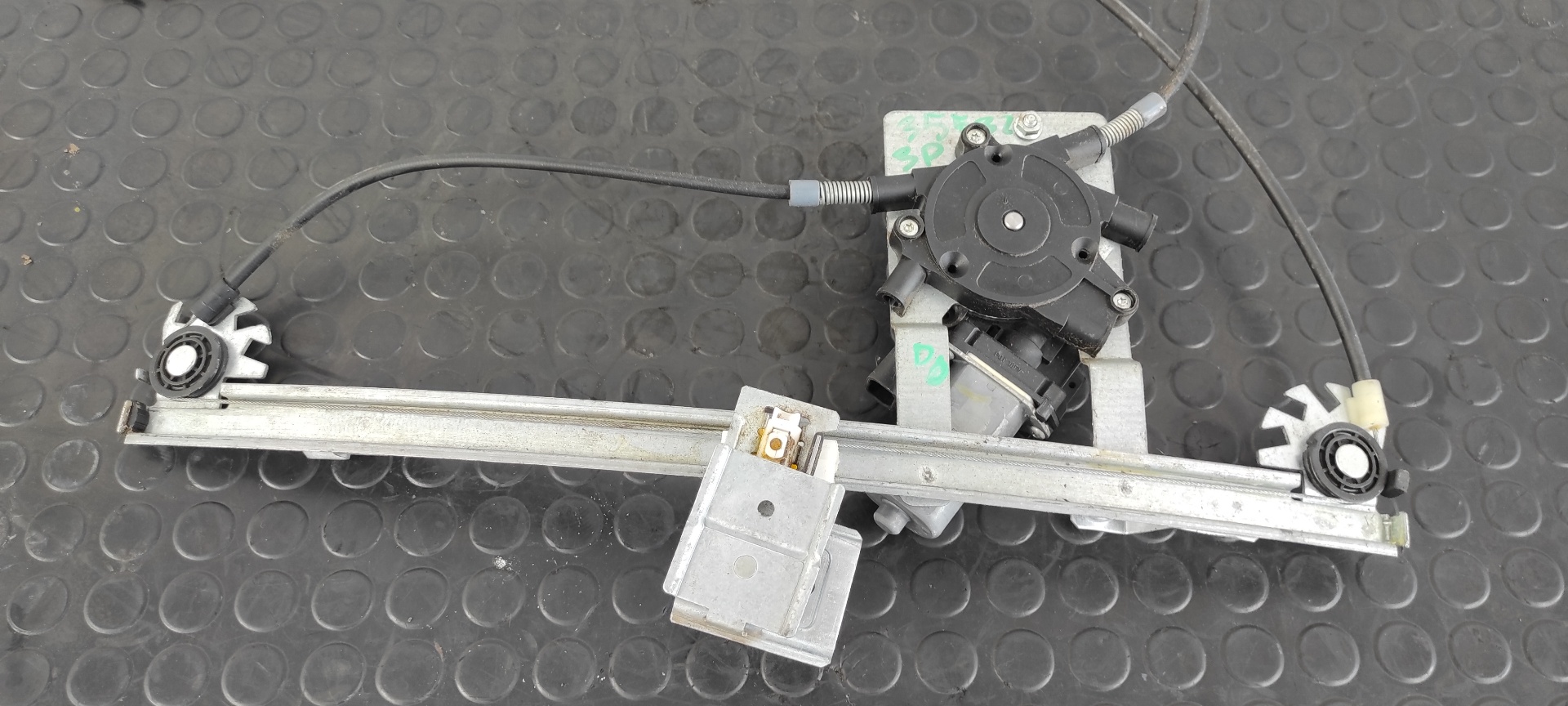 ELEVALUNAS DELANTERO DERECHO VOLKSWAGEN POLO BERLINA (6N1) - vista 5